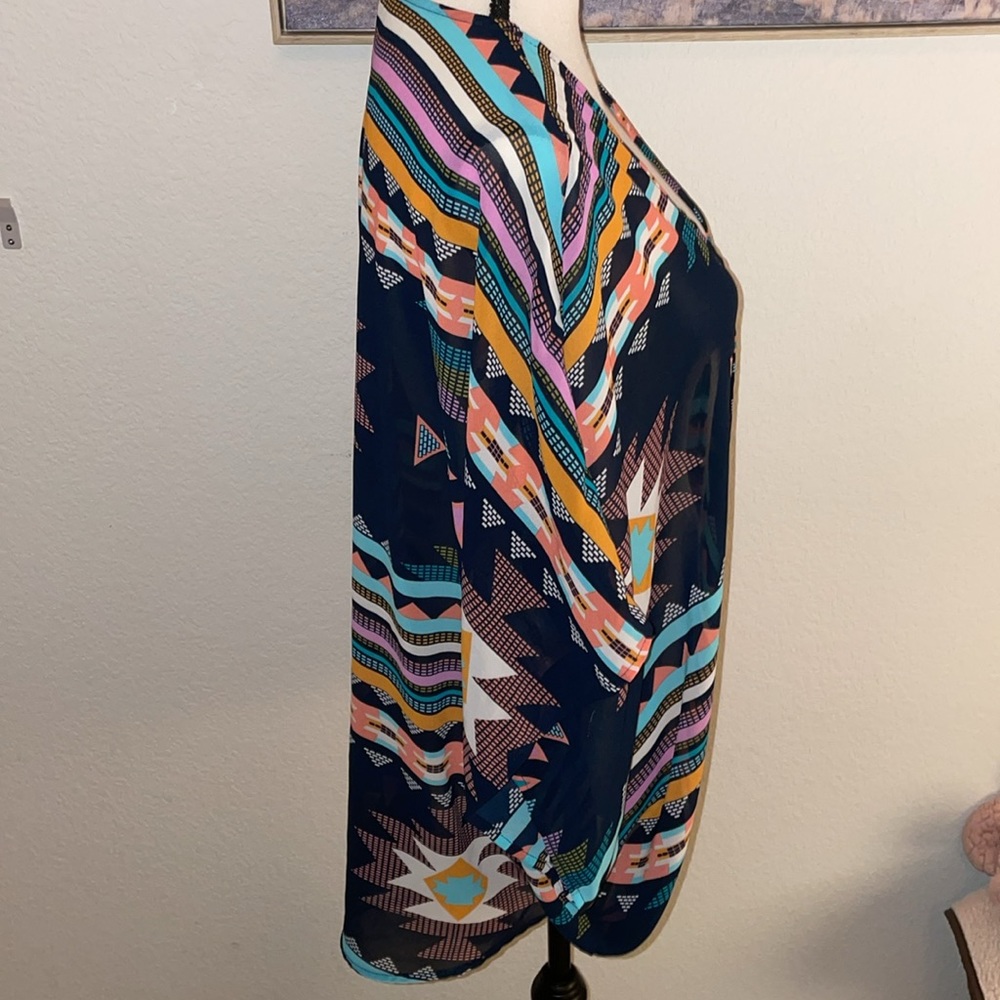 Aztec pattern cocoon wrap - Picture 2 of 8